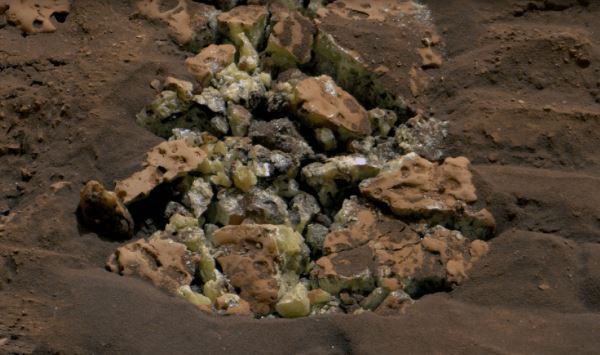 Марсоход Curiosity впервые обнаружил на Марсе породы, состоящие из чистой серы